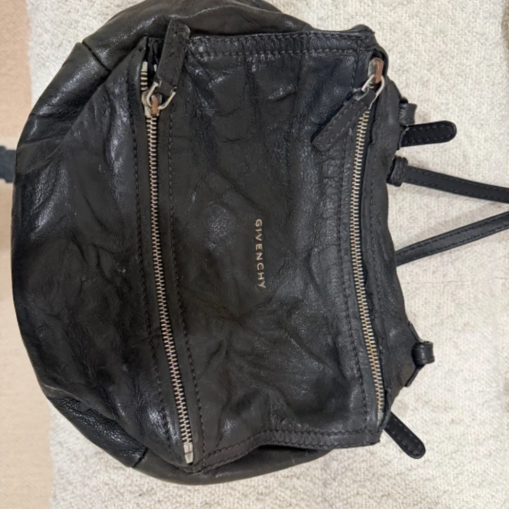Givenchy Mini Pandora Bag Black Sheepskin Crossbody Iconic Zip Bag - Picture 1 of 8